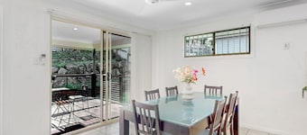 Golden Moments - 4Bedroom Home - Coomera