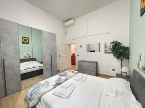 2 camere, ferro/asse da stiro, Wi-Fi gratuito, lenzuola