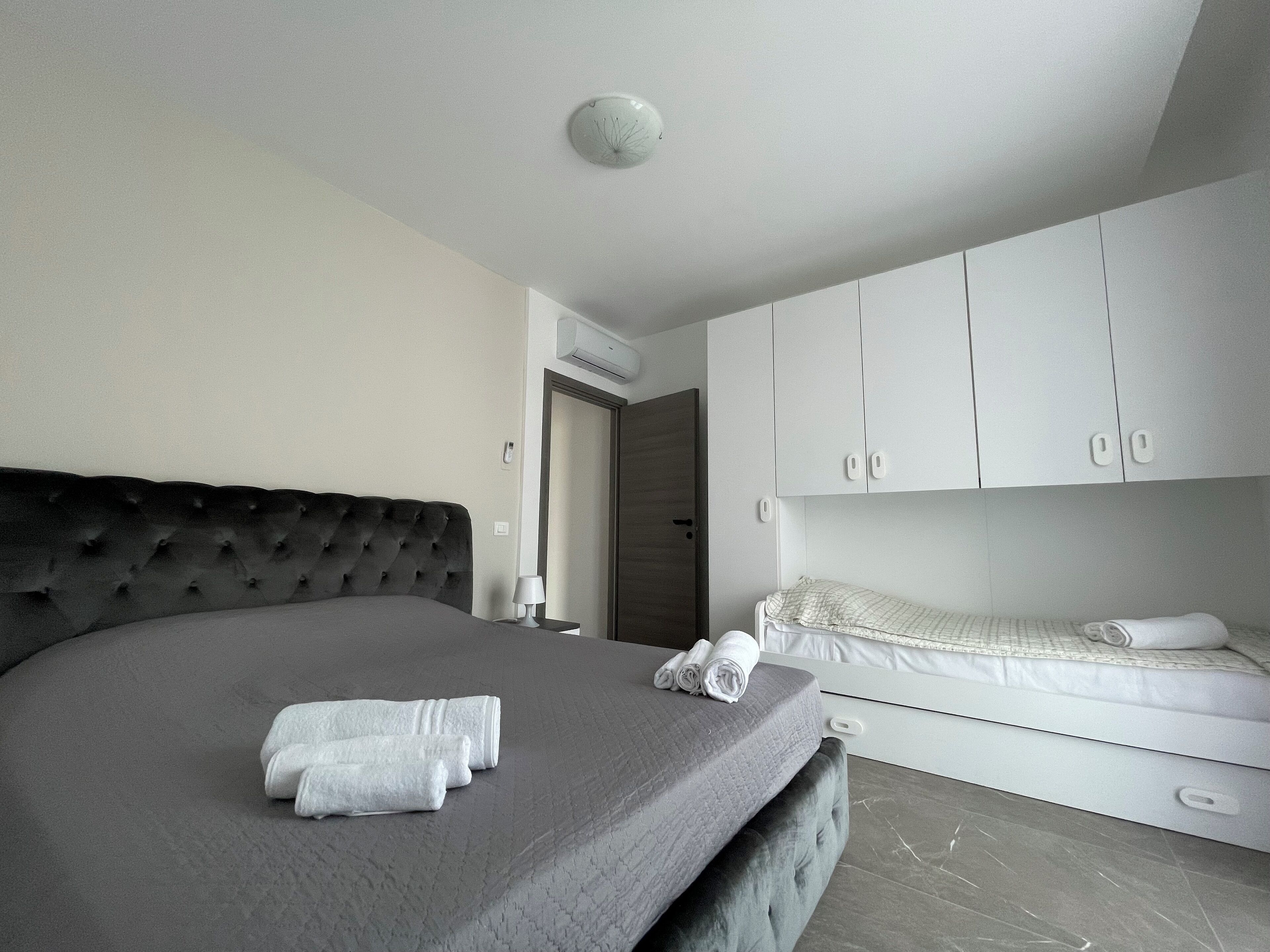 1 chambre, fer et planche à repasser, Wi-Fi gratuit, draps fournis