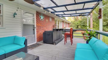 House (4 Bedrooms) | Front of property