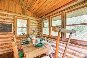 House (2 Bedrooms) | Interior - 1800s Romantic Cabin! Fireplace + 3 Jacuzzi Tubs (Paris)