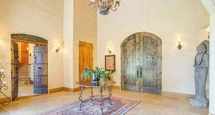 Heavenly Steamboat Home: 50 Acres, Hot Tub, Views!