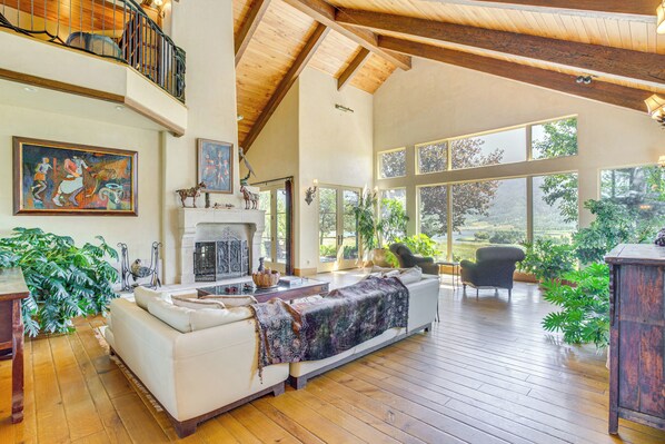 House (5 Bedrooms) | Front of property