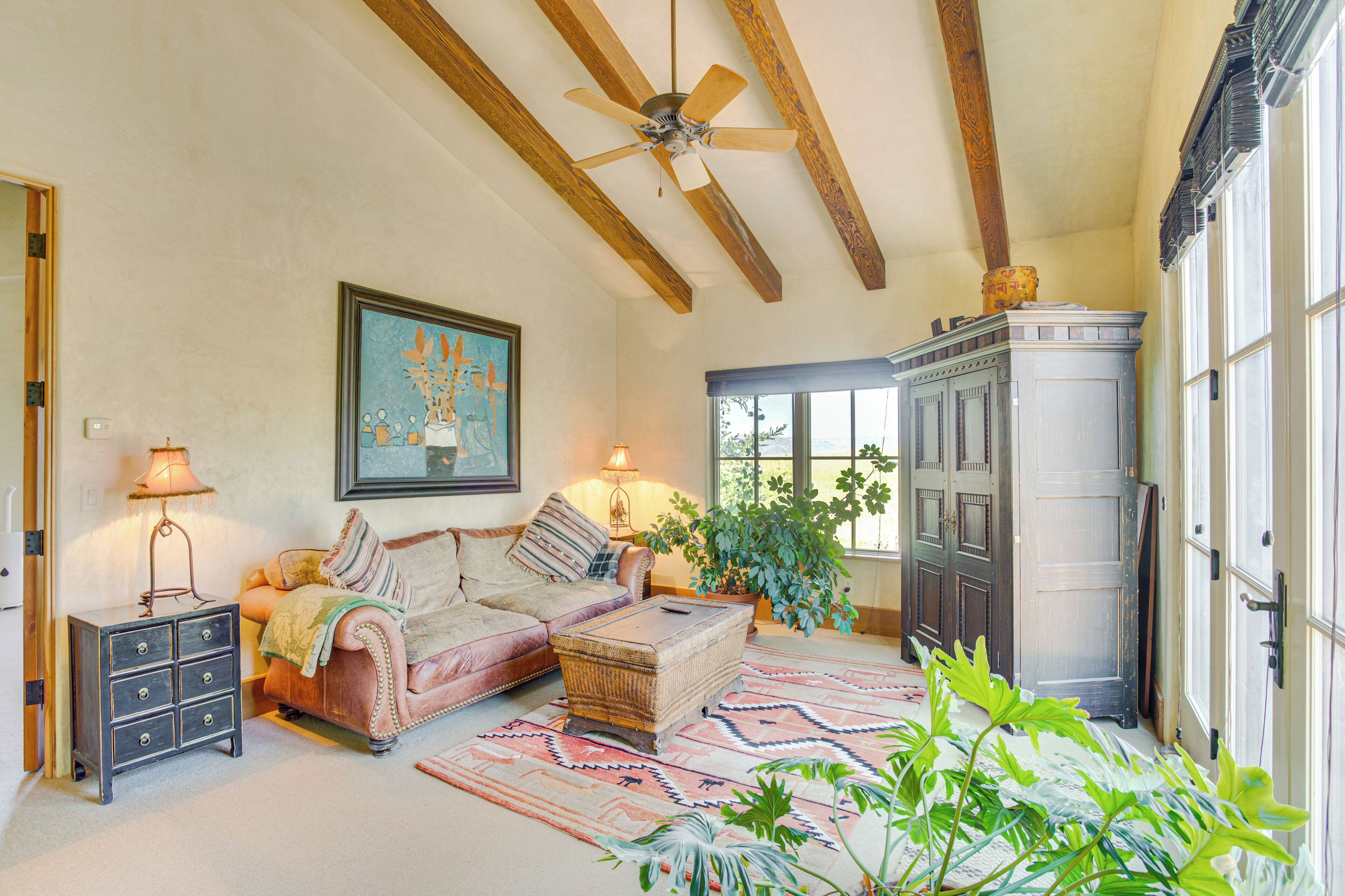 House (5 Bedrooms) | Interior