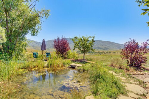 Heavenly Steamboat Home: 50 Acres, Hot Tub, Views!
