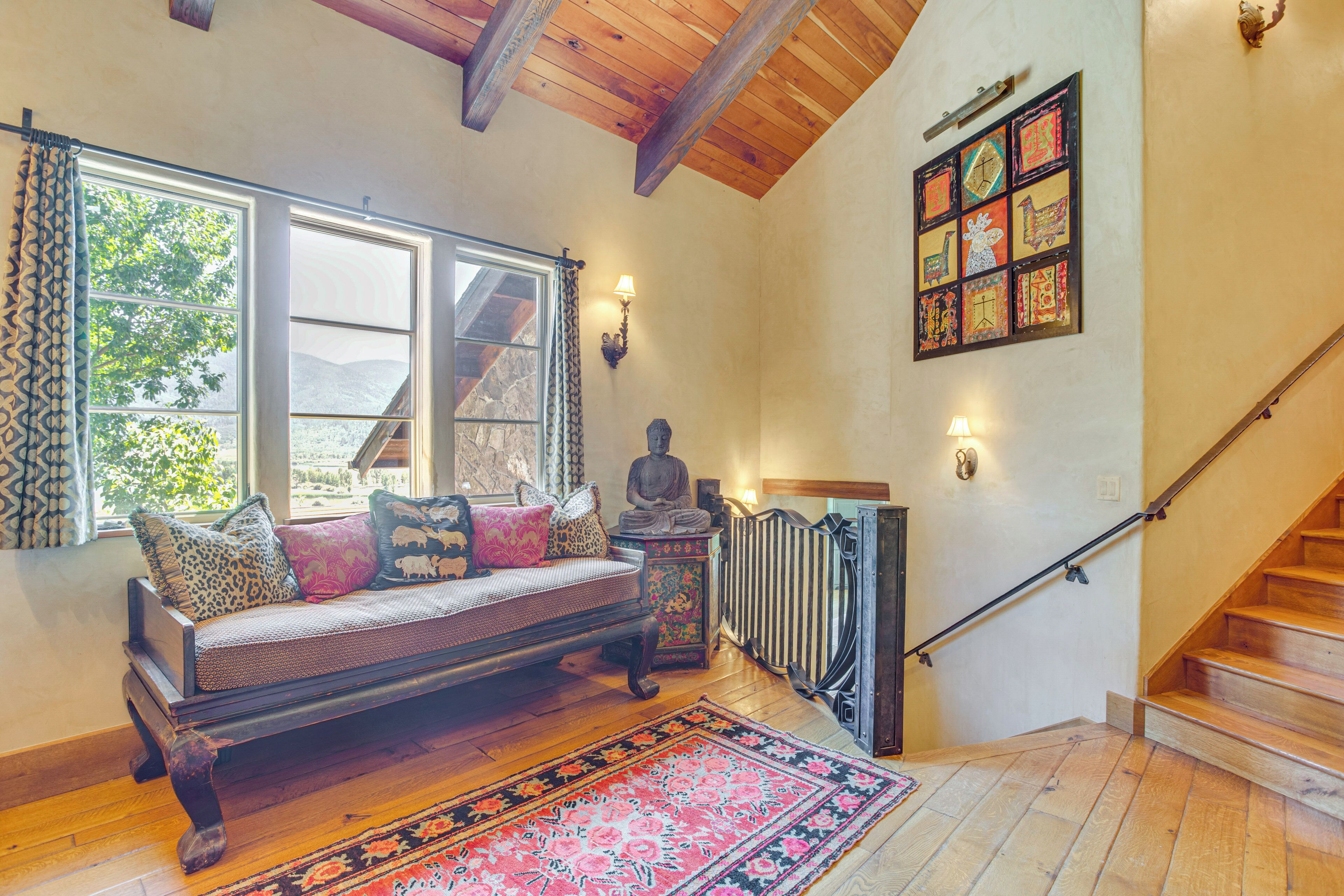 House (5 Bedrooms) | Interior