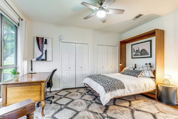 House (5 Bedrooms) | Interior