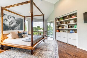 House (5 Bedrooms) | Interior - 7 Mi to Zilker Park: Oasis w/ Pool & Patio (Austin)