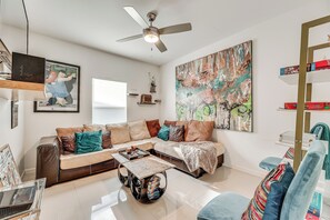 House (2 Bedrooms) | Interior - Covered Patio & Grill: Colorful Mcallen Home (McAllen)