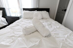 2 bedrooms, iron/ironing board, WiFi, bed sheets