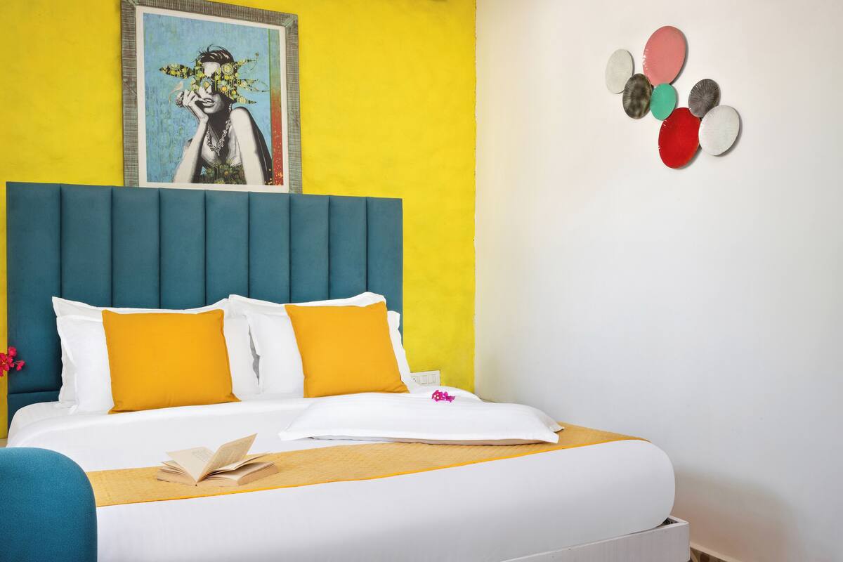Deluxe Cottage | 1 bedroom, in-room safe, iron/ironing board, free WiFi