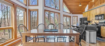 Golf Course-view Cabin: Deck in Wintergreen Resort