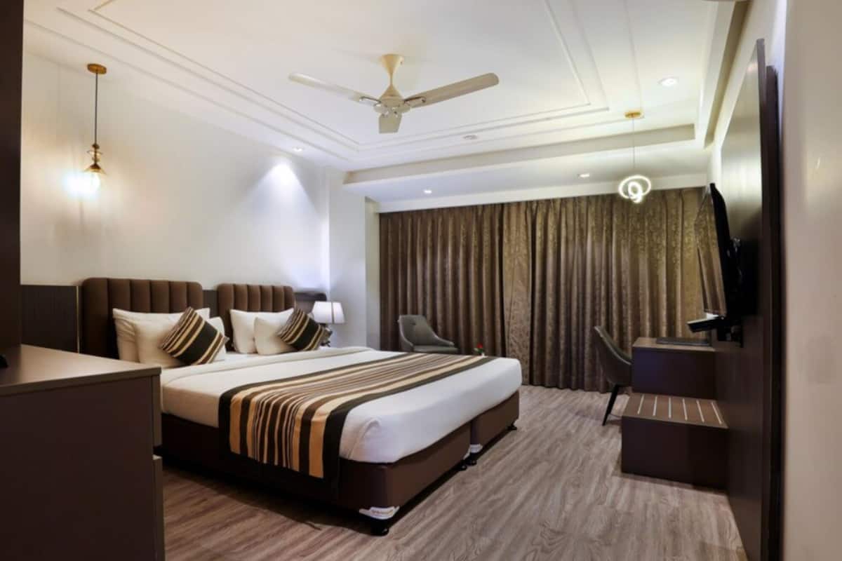 Deluxe Double Room, 1 Double Bed, Private Bathroom, Courtyard View