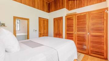 2 bedrooms, in-room safe, free WiFi, bed sheets