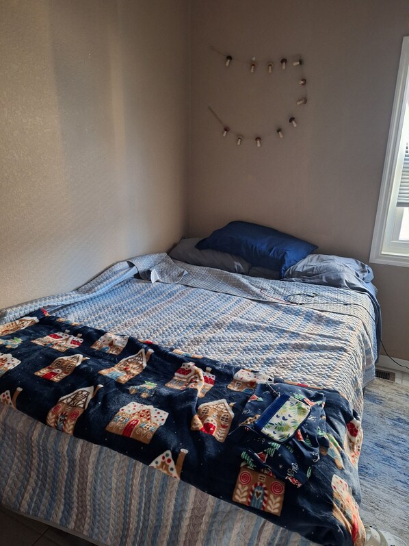 3 bedrooms, WiFi, bed sheets