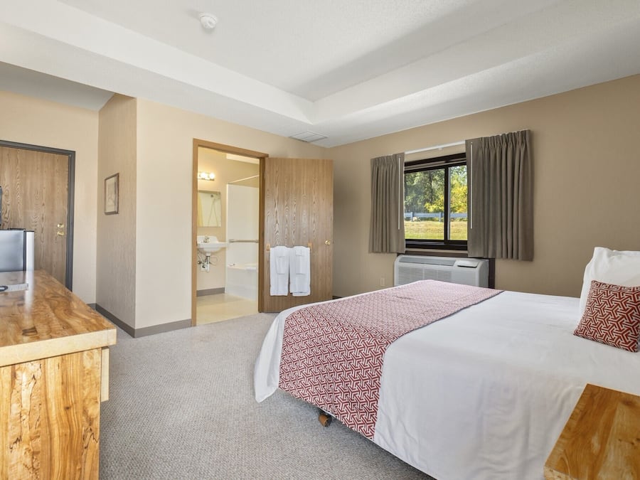 Basic-værelse - 1 kingsize-seng | Gratis Wi-Fi