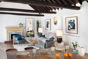 Interior - Casa Palacio Gandesa, Ap private Terrrace. Pool (Sevilla)