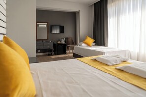 Desk, laptop workspace, free WiFi - Neko Hotel (Bodrum)