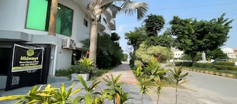 Midway Guest House and Hotel