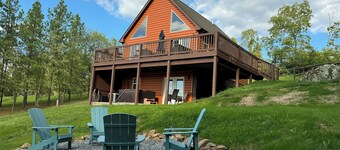 Spectacular Mountain Views. Peaceful Solitude. Rustic cabin with modern comforts. 90 mins from DC