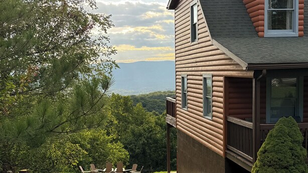 Exterior - Million Dollar Views. Peaceful Solitude. Rustic cabin.  90 minutes from DC. (Rileyville)