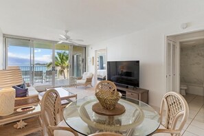 Condo, 2 Bedrooms | Dining