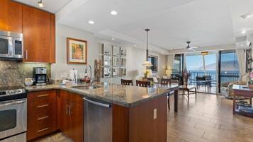 Appart'hôtel, 2 chambres | Cuisine privée