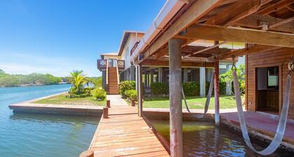 Coco View Canal Lot 18 Private Home 3 Bedroom Home