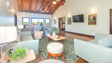 House, 3 Bedrooms | Living area | Smart TV