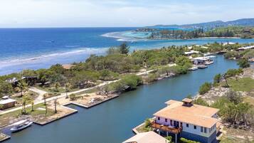 House, 3 Bedrooms | Aerial view