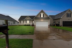 House, 3 Bedrooms | Exterior