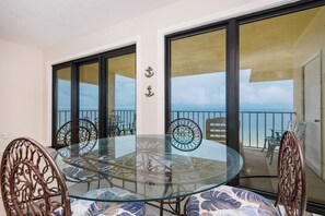 Condo, 1 quarto | Opções para refeição