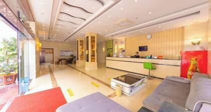 Mangshi Beautiful Spring Business Hotel