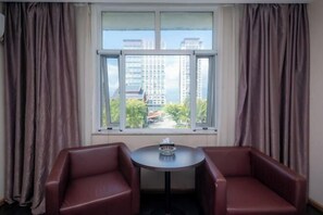 Room - Mangshi Beautiful Spring Business Hotel (Mangshi)