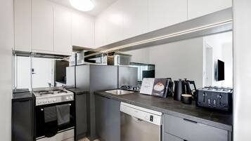 Fridge, microwave, oven, stovetop