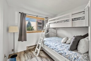 2 chambres, accĂšs Internet, draps fournis