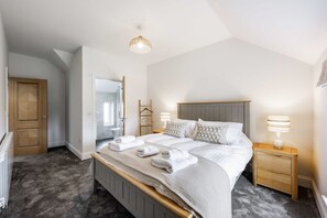 3 bedrooms, iron/ironing board, free WiFi, bed sheets - Fiddlers Rest Blakeney (Blakeney)