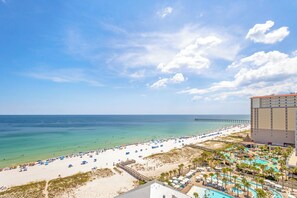 On the beach - Beach Chairs Included @ Beach Club* Gulf Front  BC-1106! (Pensacola Beach)
