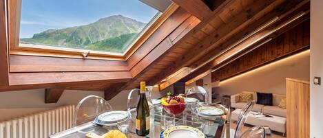 Family Apartment, Multiple Bedrooms, 2 Bathrooms (Appartamento 3 Camere Letto) | Dining