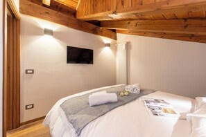 3 bedrooms, iron/ironing board, free WiFi, bed sheets - Appartamento 3 Camere Letto Courmayeur (Courmayeur)