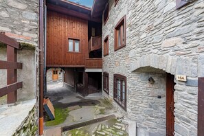 Family Apartment, Multiple Bedrooms, 2 Bathrooms (Appartamento 3 Camere Letto) | Exterior - Appartamento 3 Camere Letto Courmayeur (Courmayeur)