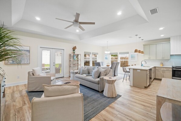 Maison, 3 chambres | Coin séjour