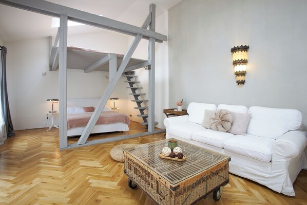 Duplex Studio | Living area