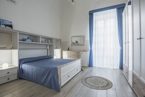 1 chambre, fer et planche Ă repasser, Wi-Fi gratuit, draps fournis