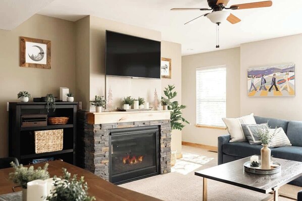 TV, fireplace, offices