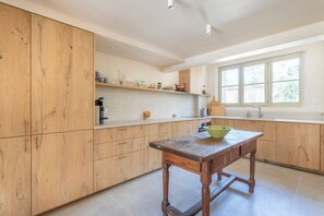 Private kitchen - Aix-en-Provence villa in the hills (Aix-en-Provence)