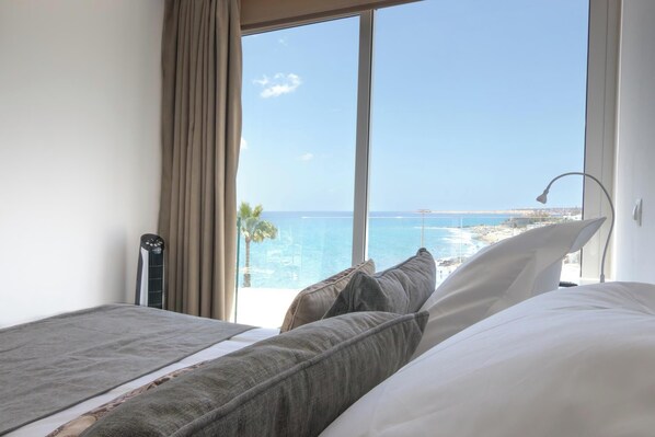 2 chambres, fer et planche Ă repasser, draps fournis