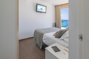 2 chambres, fer et planche Ă repasser, draps fournis