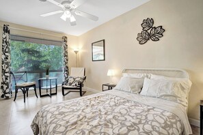 3 bedrooms, desk, iron/ironing board, travel crib