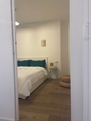 2 chambres, fer et planche à repasser, lit de bébé portatif, Wi-Fi